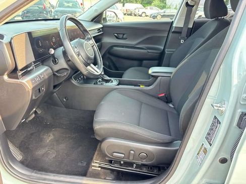 Used 2024 Hyundai Kona SEL AWD/4WD image 8