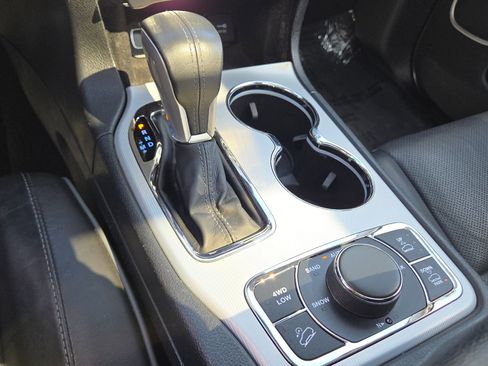 Used 2019 Jeep Grand Cherokee Summit image 36