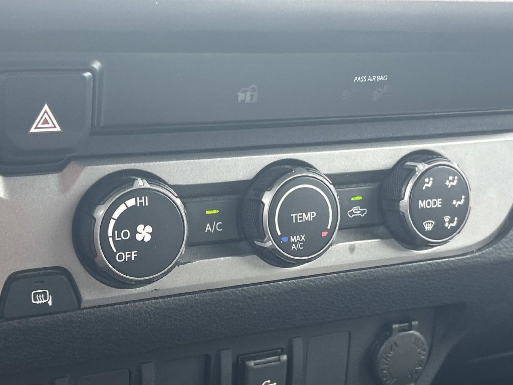 Used 2020 Toyota Tacoma SR5 RWD image 19