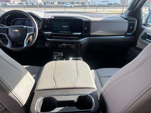 Used 2025 Chevrolet Silverado 1500 LTZ image 10