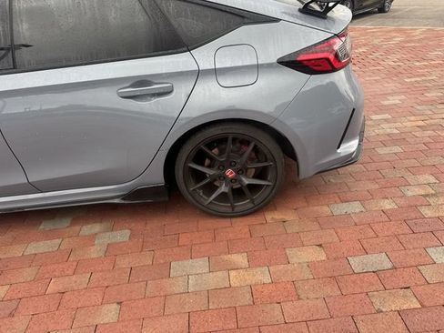 Used 2024 Honda Civic Type R image 6