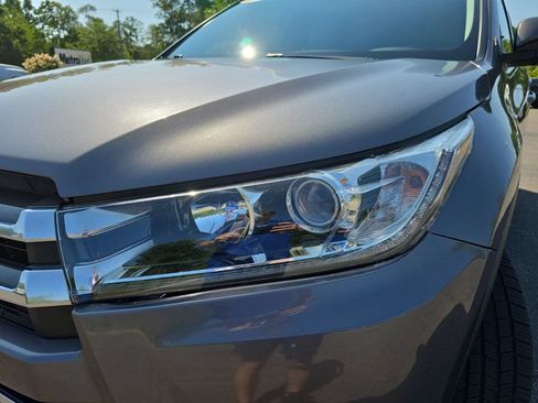 Used 2018 Toyota Highlander Limited Platinum AWD/4WD image 35