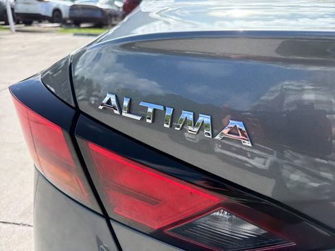 Used 2022 Nissan Altima 2.5 SV w/ SV Premium Package AWD/4WD image 10