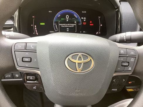 Certified 2025 Toyota Camry LE AWD/4WD image 18