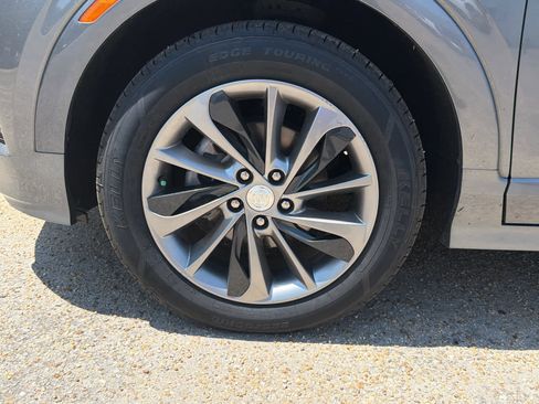 Used 2021 Buick Encore GX Preferred w/ Sport Touring Package FWD image 10
