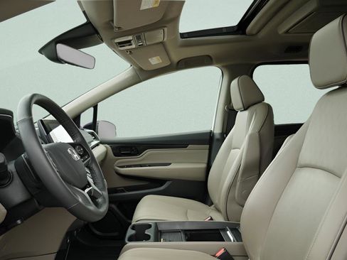 Used 2023 Honda Odyssey Elite image 32