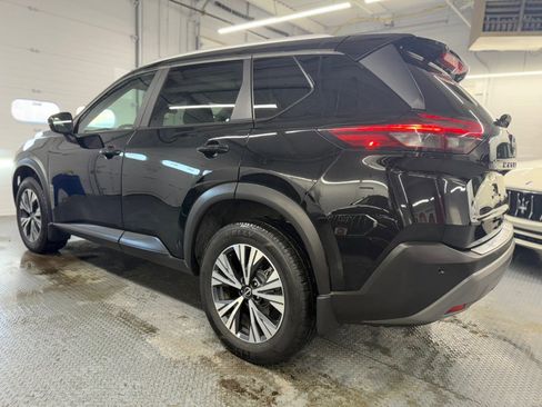 Used 2023 Nissan Rogue SV w/ SV Premium Package image 11