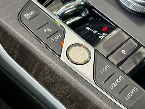 Used 2024 BMW 330i Sedan image 24