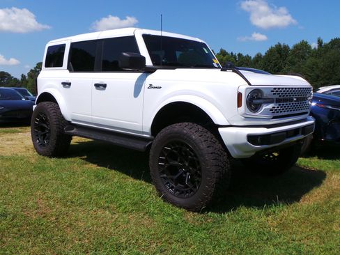 Used 2026 Ford Bronco Outer Banks AWD/4WD image 2