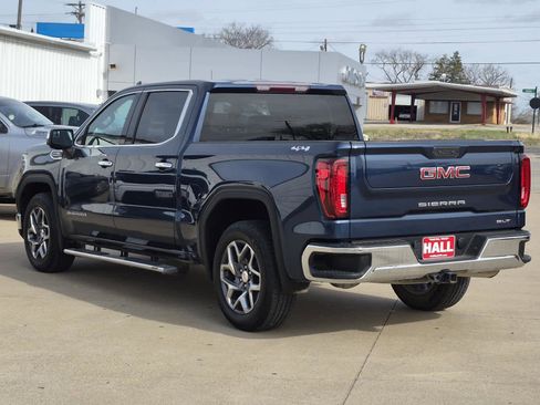 Certified 2022 GMC Sierra 1500 SLT w/ SLT Convenience Package image 4