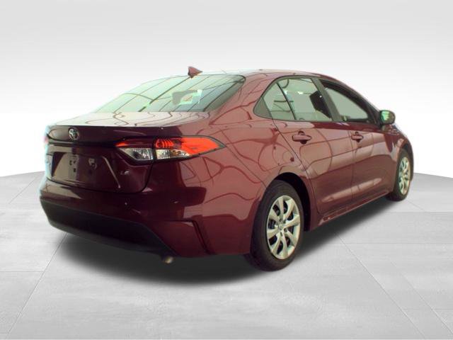 Used 2026 Toyota Corolla LE FWD image 7