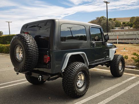 Used 2006 Jeep Wrangler Unlimited Rubicon AWD/4WD image 5