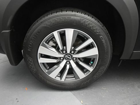 Used 2025 Nissan Pathfinder SL FWD image 25