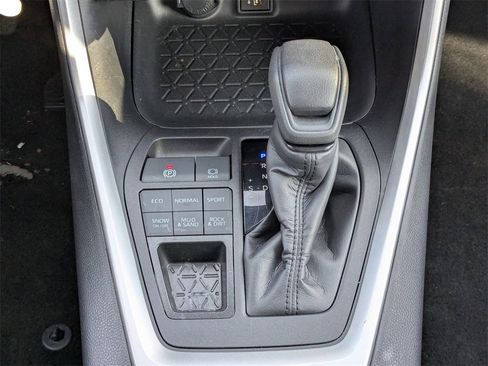 Used 2024 Toyota RAV4 LE image 22