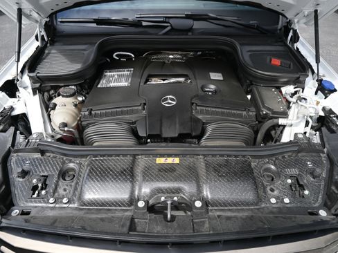 Used 2025 Mercedes-Benz GLS 580 GLS 580 image 26