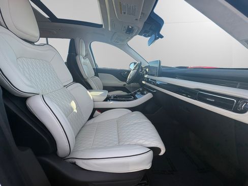 Certified 2023 Lincoln Aviator Black Label image 15