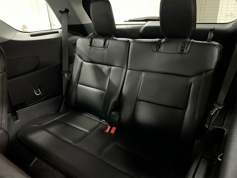 Used 2023 Ford Explorer XLT w/ Equipment Group 202A image 28
