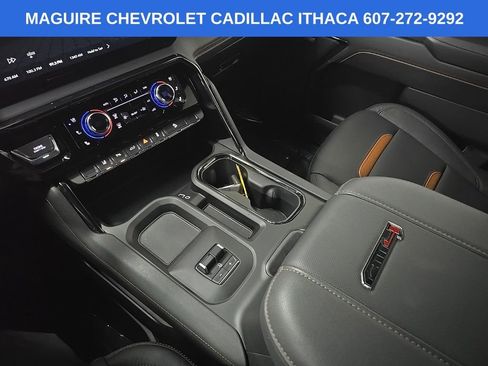 Used 2024 GMC Sierra 2500 AT4 w/ AT4 Preferred Package AWD/4WD image 27