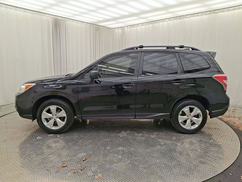 Used 2016 Subaru Forester 2.5i w/ Alloy Wheel Package image 5