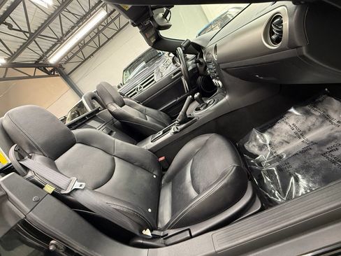 Used 2012 MAZDA MX-5 Miata Grand Touring w/ Premium Pkg RWD image 18
