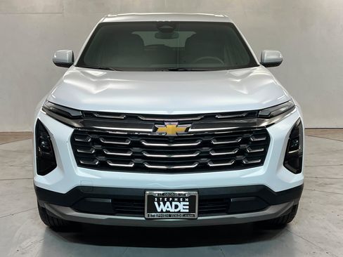 Used 2026 Chevrolet Equinox LT AWD/4WD image 9