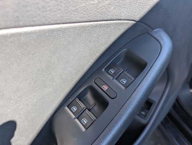 Used 2016 Volkswagen Jetta S FWD image 11
