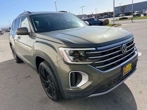 New 2026 Volkswagen Atlas SE FWD image 8