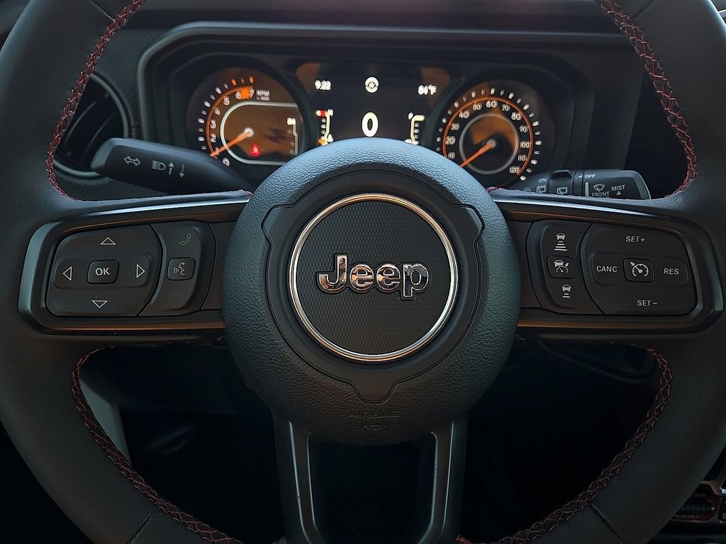 Used 2024 Jeep Wrangler Unlimited Rubicon w/ Technology Group AWD/4WD image 19
