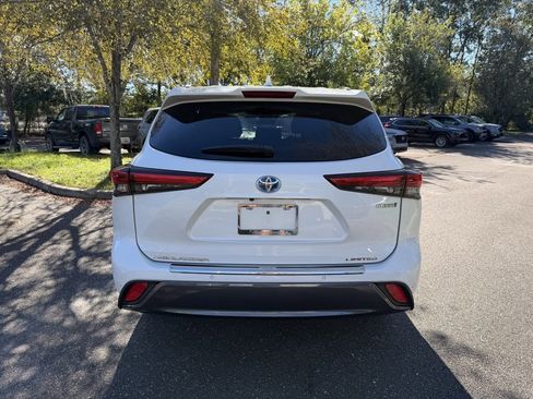 Used 2021 Toyota Highlander Limited image 5