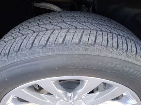 Used 2024 Cadillac Escalade Premium Luxury image 30