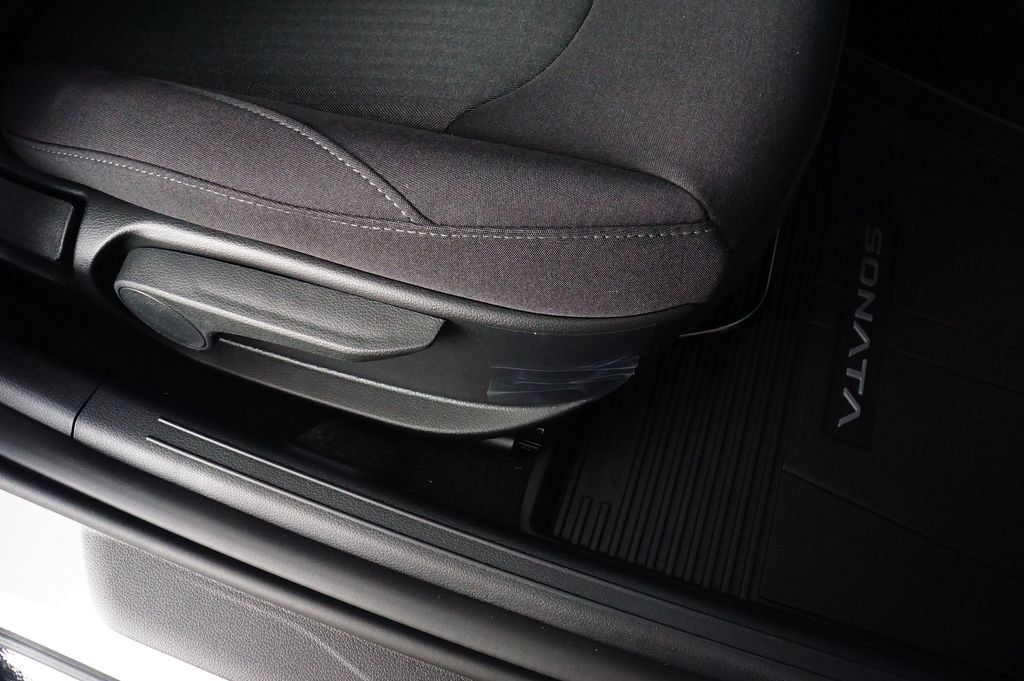 New 2026 Hyundai Sonata SEL FWD image 23