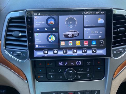 Used 2013 Jeep Grand Cherokee Overland image 25