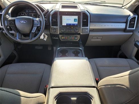 Used 2022 Ford F250 XLT w/ XLT Premium Package image 11