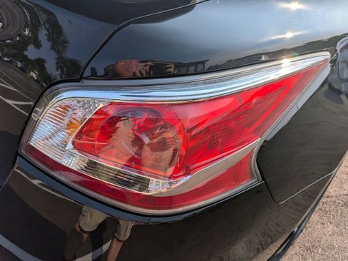 Used 2015 Nissan Altima 2.5 S w/ Special Edition Package FWD image 14