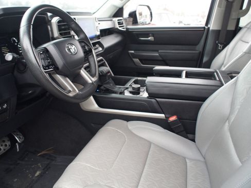 Used 2022 Toyota Tundra SR5 image 13