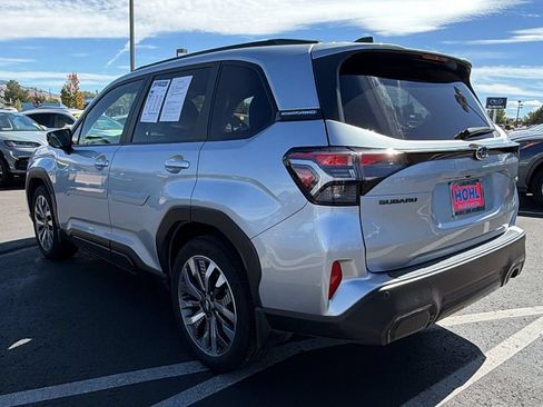 Used 2025 Subaru Forester Touring AWD/4WD image 5
