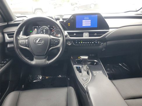 Used 2024 Lexus UX 250h 250h Premium image 10