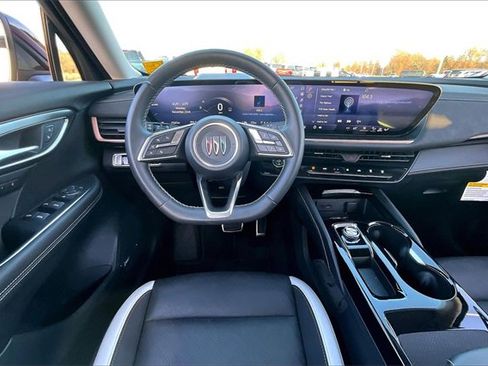 Used 2025 Buick Envision Sport Touring image 8