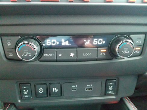 New 2026 Nissan Frontier PRO-4X w/ Pro-4x Convenience Package AWD/4WD image 34