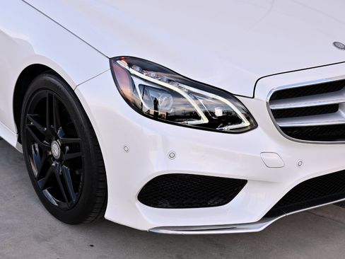 Used 2015 Mercedes-Benz E 350 4MATIC Wagon image 34