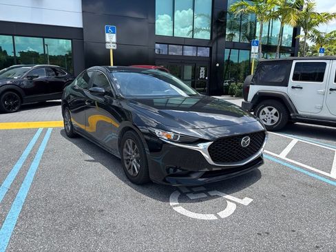 Used 2024 MAZDA MAZDA3 s FWD image 3