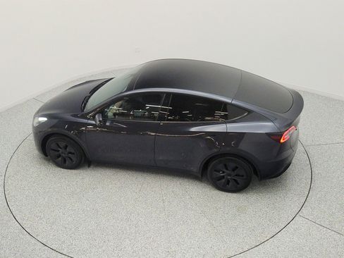 Used 2024 Tesla Model Y Long Range AWD/4WD image 29