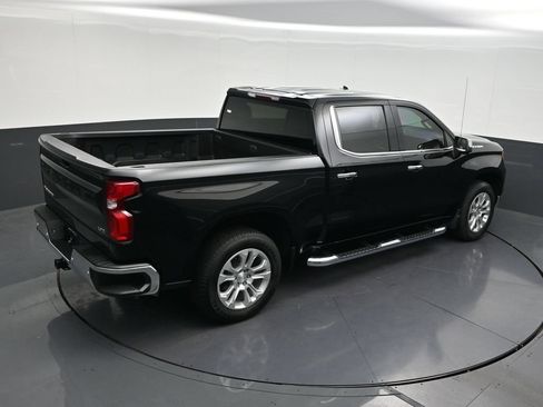 Used 2024 Chevrolet Silverado 1500 LTZ RWD image 14