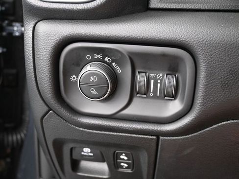 New 2026 RAM 1500 4x4 Crew Cab image 27
