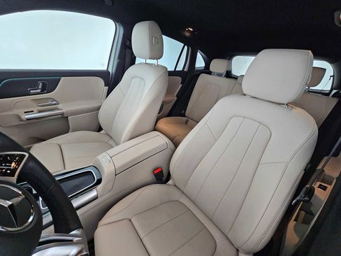 Used 2025 Mercedes-Benz GLA 250 image 22