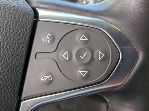 Used 2023 Chevrolet Traverse RS image 21