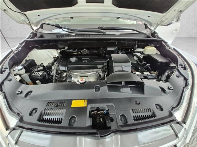 Used 2017 Toyota Highlander LE FWD image 24