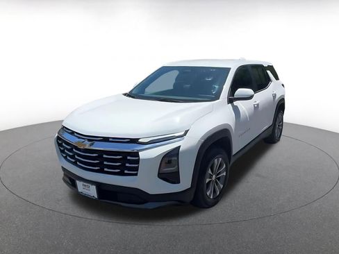 Used 2025 Chevrolet Equinox LT FWD image 7