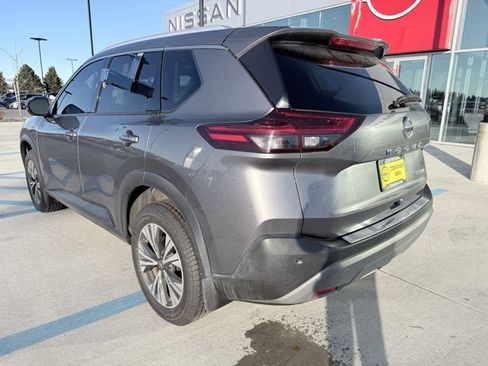 Certified 2021 Nissan Rogue SV w/ Premium Package image 6