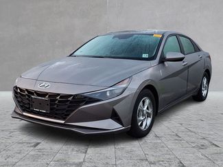 Used 2023 Hyundai Elantra SE FWD video 1